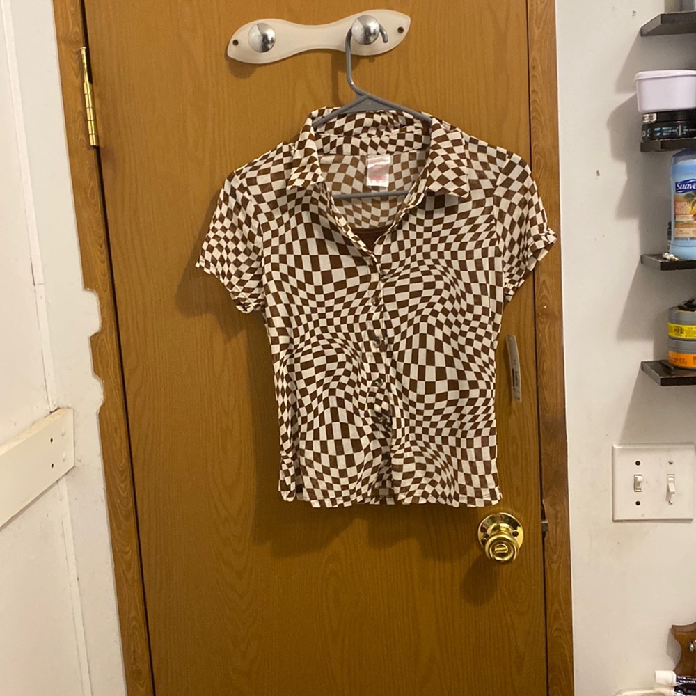 Perfect condition no tear or rips. I’m mint condition. I have not worn this!!!!!
